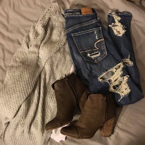 American Eagle Destroyed Denim Jeans